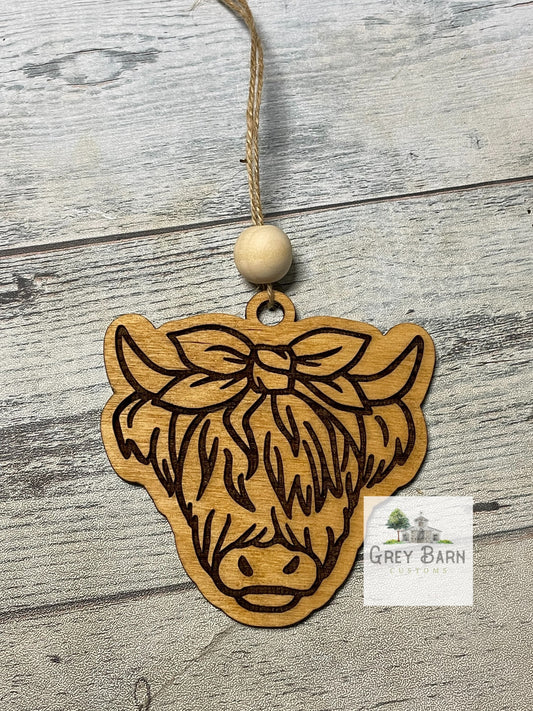Highland cow car charm, rear view mirror charm, High land cow, tag, cow with bow