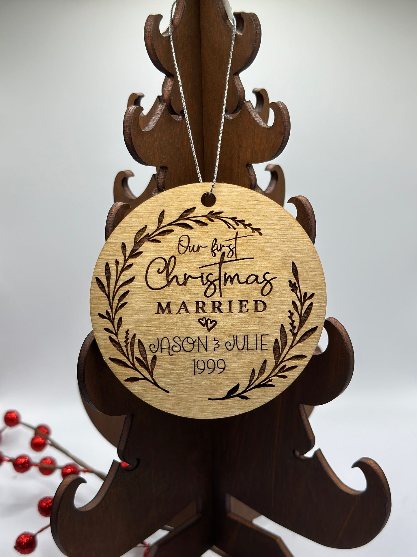 Newlyweds ornament, Christmas ornament, 1st christmas, Mr & Mrs, wedding, bridal shower, First Christmas Married
